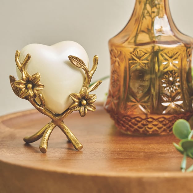 Windsong™ Lily Heart Stand Bronze